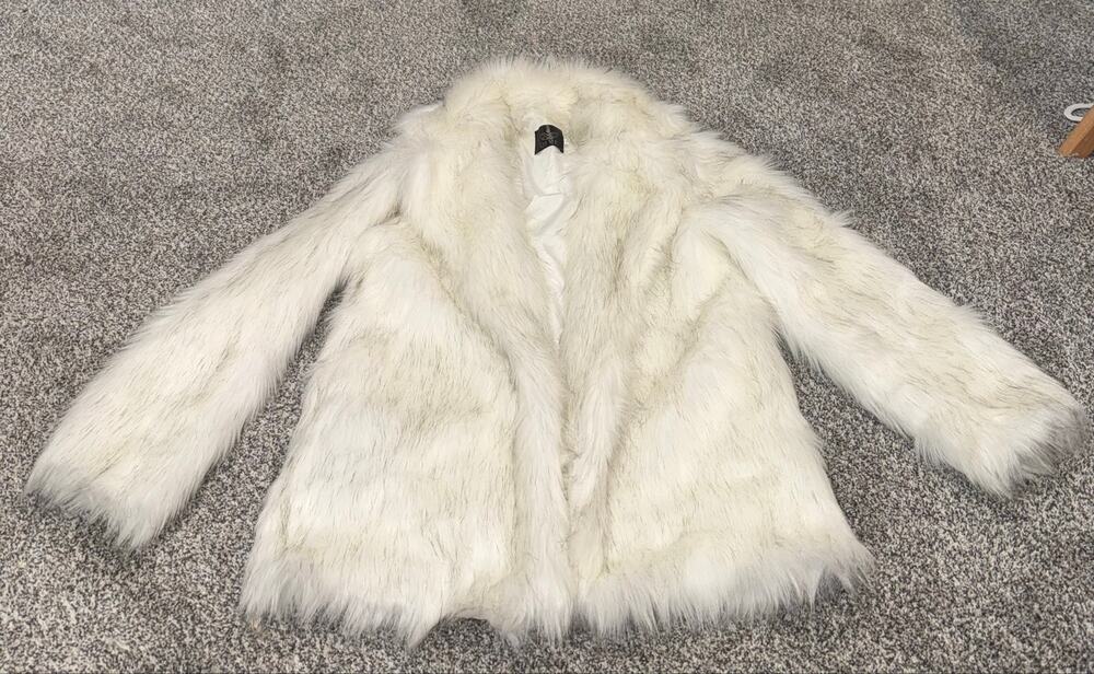 QIYE White Black Tipped Faux Fur Coat Women’s XL Shaggy Glam Y2K